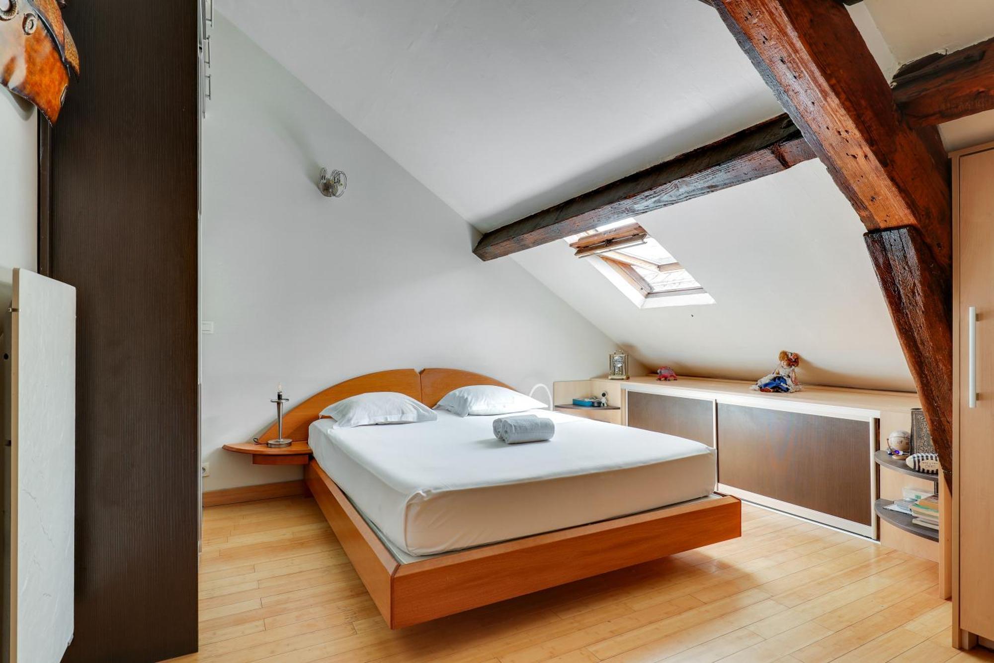 Appartamento Duplex Calme Et Lumineux Au Coeur De Bastille